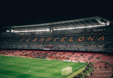 „Bóg mnie ocalił”. Słynny piłkarz i legenda FC Barcelony został kaznodzieją