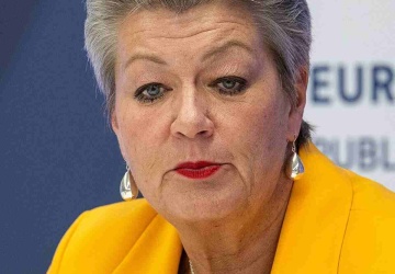 Były szef Frontexu opowiedział, jak był szantażowany przez KE: Twoim zadaniem jest witać imigrantów