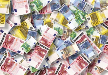 Watchdog: „Zagraniczne pieniądze trafiają do USA, gdyż chcą wdrożyć ekstremistyczną europejską wizję Ameryki”