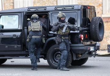 Francja w szoku: kierowca krzyczał „Allah Akbar” i wjeżdżał w ludzi. Są ranni