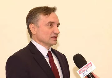 Ziobro zostaje w Budapeszcie. Po decyzji komisji jest komentarz polityka