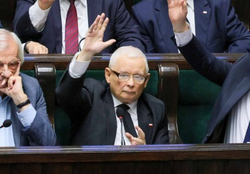 Polacy zapytani o koalicję PiS z Konfederacją. Jest sondaż