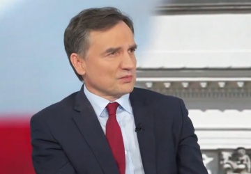 Ziobro oskarża Tuska o sądową ustawkę: Decyzję o areszcie miał podjąć dyżurny sędzia