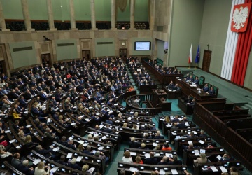 Zdecydowany lider sympatii Polaków. Tusk i Trzaskowski daleko w tyle