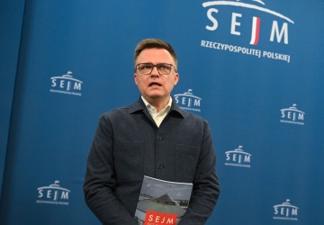 Hołownia podał się do dymisji. Dzień później służby szukają w urzędzie jego dokumentów