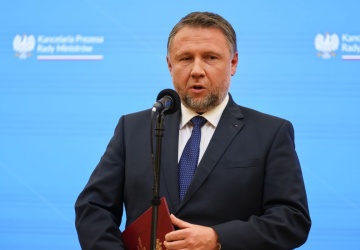 Eksplozja na torach. Szef MSWiA mówi o wielkim szczęściu