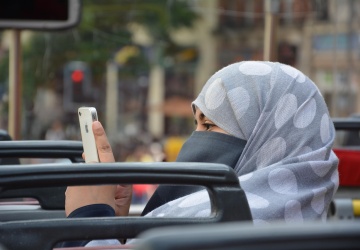 Francuskie elity w popłochu. Marion Maréchal: „Przerażające wyniki sondażu zapowiadają wojnę dżihadystów na naszej ziemi”