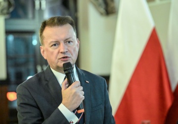 Błaszczak: Działania rządu przypominają PRL; symboliczne, że marszałkiem Sejmu i szefem kancelarii są komuniści