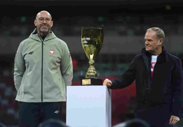 Rządowe bmw zderzyło się z ciężarówką. W limuzynie jechał minister