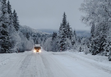 W piątek w Polskę uderzy potężna śnieżyca. Śnieg będzie padał wiele godzin