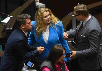 Znana polityk pisze o nawrocie choroby. Rak niestety znowu zaatakował