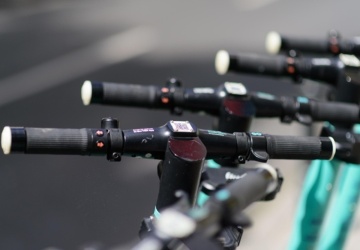 Niebezpieczna jazda na hulajnodze. 13-latek ukarany