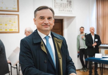 Ziobro do Żurka: Tak to jest, gdy próbuje się udawać silnego drwala, a jest się jedynie fujarą