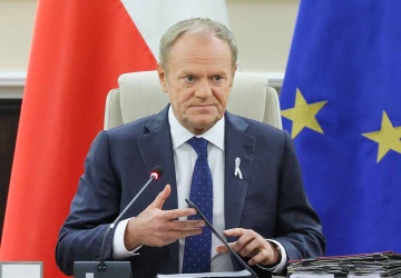 Ujawniono listę lotów Tuska. Ile to kosztowało podatnika?