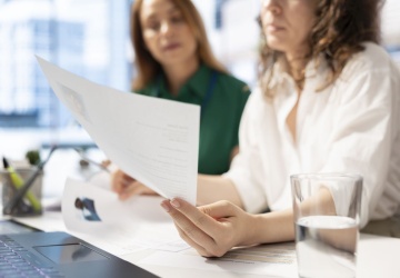 Od grudnia ogłoszenia o pracę muszą być neutralne płciowo. Dla opornych wysokie kary