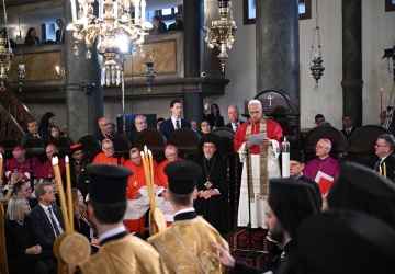 Papież na Boskiej Liturgii w katedrze w Stambule: nie możemy cofać się w naszym dążeniu do jedności