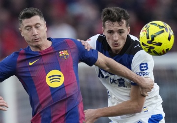 Nowy gwiazdor na radarze Barcelony. Co dalej z Lewandowskim?