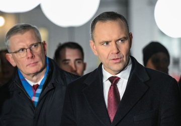 Niemieckie media: Karol Nawrocki konfrontuje się z Berlinem i gra reparacjami