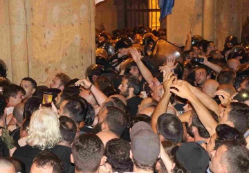 BBC: Gruzińska policja mogła użyć broni chemicznej z I wojny światowej do tłumienia protestów