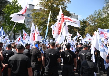 Funkcjonariusze Służby Więziennej chcą układu zbiorowego pracy