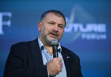 Nowy ruch Waldemara Żurka. Zarzuty dla Morawieckiego, Błaszczaka i Ardanowskiego trafiły do Sejmu