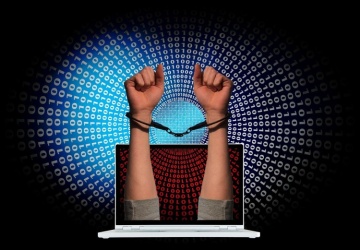 Oskarżenia o prorosyjskość pretekstem do cenzury internetu