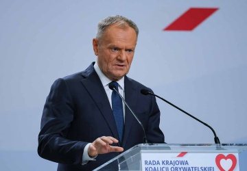 Co zrobi Tusk? Nowy sondaż partyjny