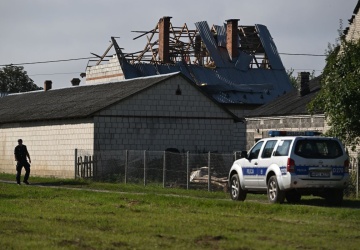 Woda leje się do środka. Rodziny z Wyryk wciąż czekają na odszkodowanie z MON