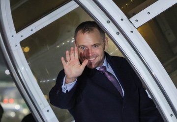 Karol Nawrocki przybył na Łotwę, gdzie spotka się z prezydentem Rinkeviczsem