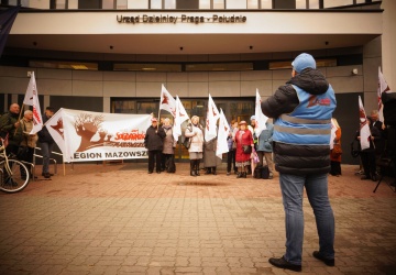 Głos tych, którzy milczą. Mazowiecka Solidarność pikietowała w obronie zwolnionej przewodniczącej
