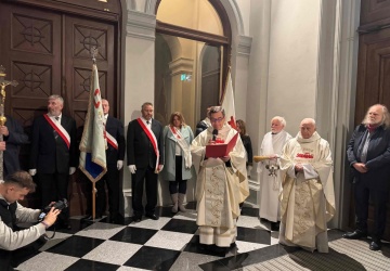 W Warszawie odsłonięto pamiątkową tablicę w związku z 20. rocznicą protestu głodowego pracowników telekomunikacji