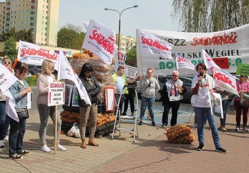 Wolna Wigilia, dłuższa harówka – jak państwo testuje pracowników handlu