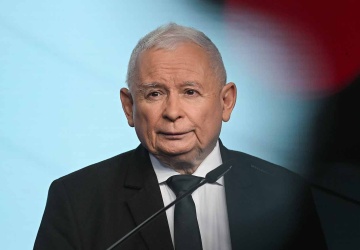 Kaczyński nie głosował ws. ustawy łańcuchowej. Media podały powód
