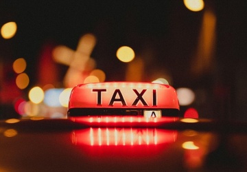 Zniewagi i naruszenie nietykalności taksówkarza. Są zarzuty wobec radnej KO