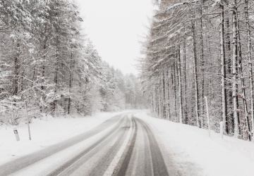 Atak zimy na koniec roku. Śnieżyce i silny mróz nad Polską