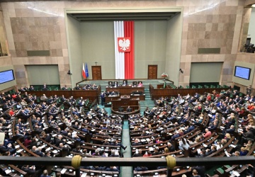 Tylko 4 ugrupowania w Sejmie, spory wzrost partii Grzegorza Brauna. Zobacz najnowszy sondaż