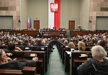 KO wygrywa wybory, ale nie ma z kim rządzić, spadki największych. Zobacz najnowszy sondaż