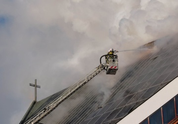 Płonie kościół w Lublinie. Strażacy ściągani z okolicznych miejscowości