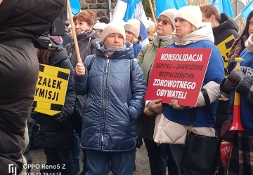 W Olsztynie Solidarność pikietowała przeciwko konsolidacji szpitali