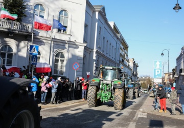 Jarosław Kaczyński: Tusk oszukuje społeczeństwo i lekceważy głos polskiej wsi