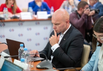 Bartłomiej Mickiewicz: Setki tysięcy Polaków walczą obecnie o utrzymanie pracy i godziwych warunków