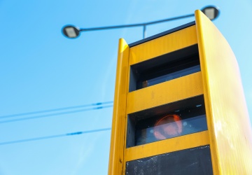 Trzeci atak na fotoradar w Warszawie. Służby zapowiadają działania