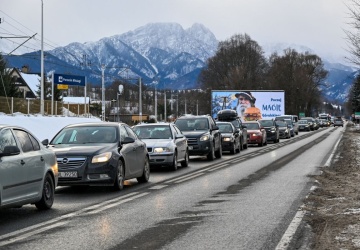 Zakopianka całkowicie zablokowana po wypadku, utrudnienia aż pod Kraków