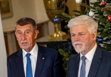 Rząd Czech usuwa ukraińskie flagi z budynków państwowych