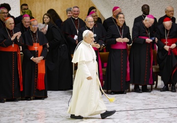 Trwa Nadzwyczajny Konsystorz, czyli narada papieża z kardynałami