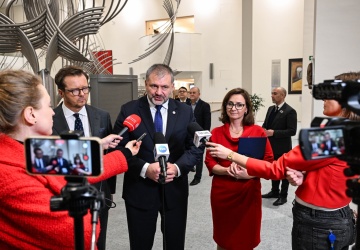 Żurek grozi zgłoszeniem sprawy azylu Zbigniewa Ziobry do TSUE