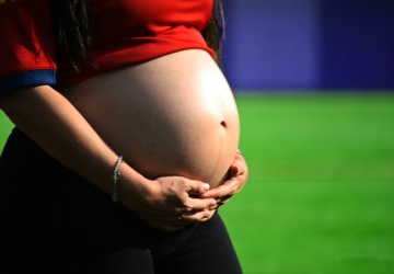 Szef watykańskiej dyplomacji: surogacja nową formą kolonializmu