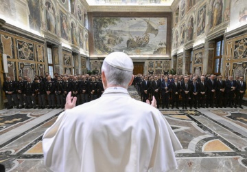 Stolica Apostolska wizytuje Bractwo św. Piotra. Papież spotkał się z dwoma kapłanami tradycjonalistami