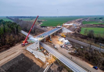 UE traci czas i pieniądze. Alarmujący raport