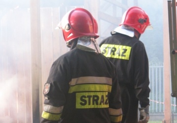 Tragiczny pożar na Pradze-Południe. Nie żyje młoda kobieta